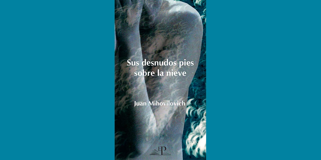 Sus desnudos pies sobre la nieve