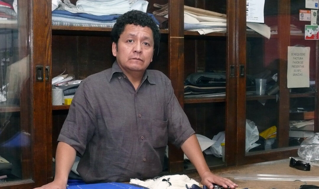 JAVIER PERUCHO: LA VOZ MEXICANA DE LA MINIFICCIÓN VIENE A CHILE