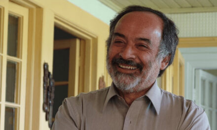 ESCRITOR JUAN MIHOVILOVICH EN EL FESTIVAL INTERNACIONAL DE LITERATURA